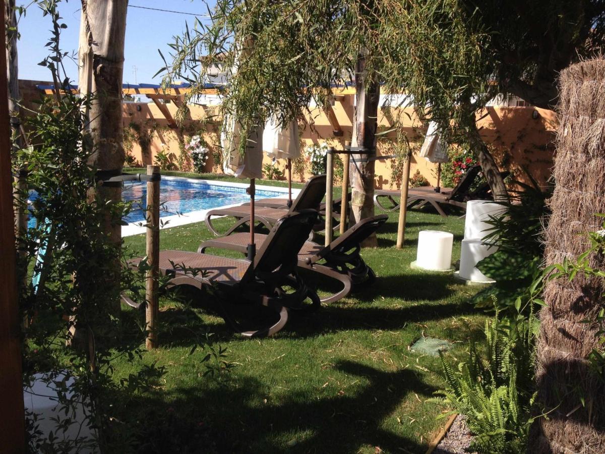 Casa Bungalows Con Jardin Privado Y Piscina Compa Cádiz Exterior photo